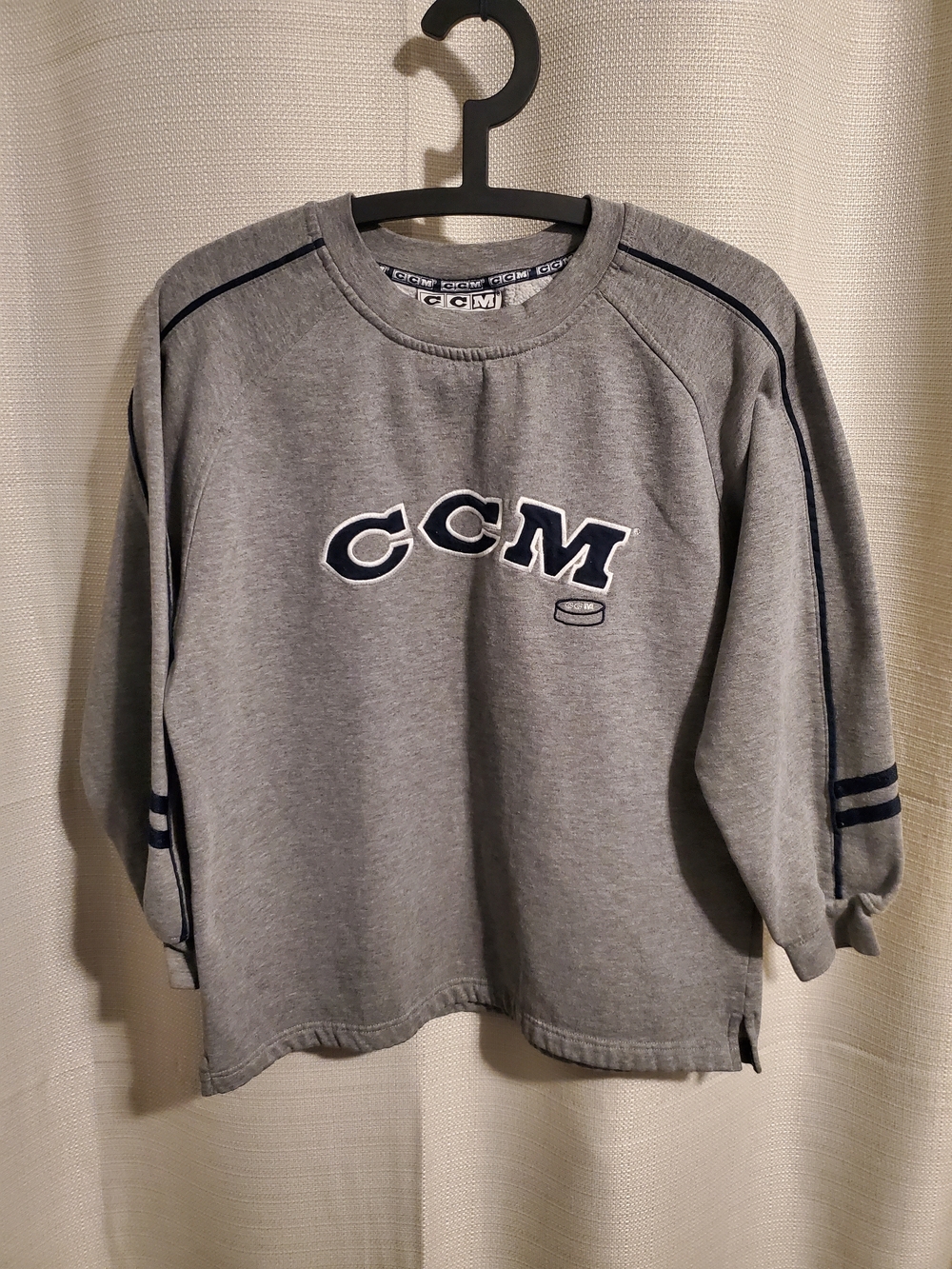 (4/$20) CCM Boy's Grey Pullover Hockey Crewneck
